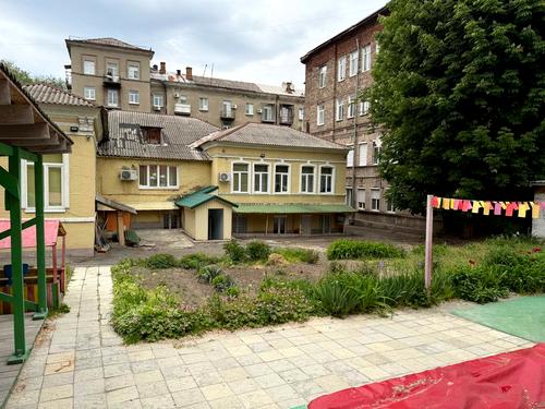комерційна за адресою Левка Лук'яненка вул. (Василя Жуковського), 9