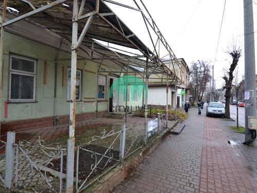 комерційна за адресою Гетьмана Мазепи вул., 104