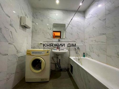 квартира по адресу Академика Глушкова просп., 9-Є