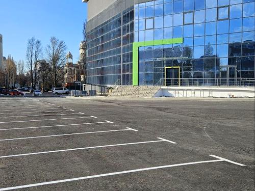 коммерческая по адресу Миколы Бажана просп., 17