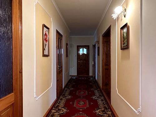 будинок за адресою Центральна, 5