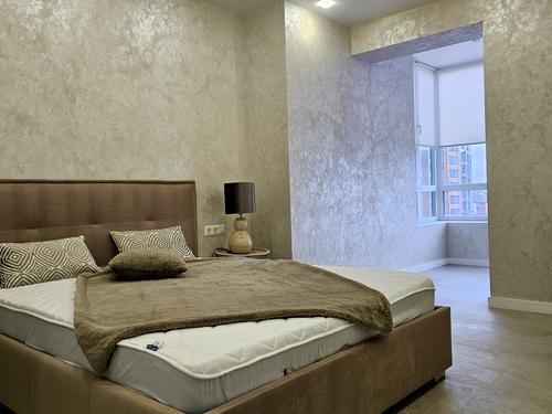 квартира за адресою Домбровського вул., 3б, к.4-7