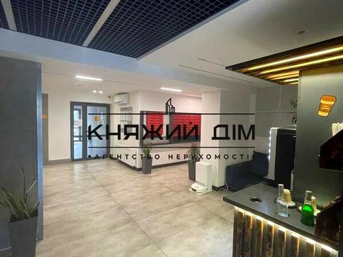 квартира за адресою Академіка Булаховського вул., 2