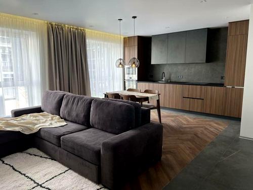 квартира за адресою Залізнична вул., 7а