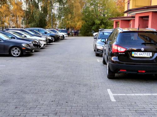 квартира за адресою Лісна вул., 2б