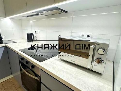 квартира за адресою Ревуцького вул., 40-Б