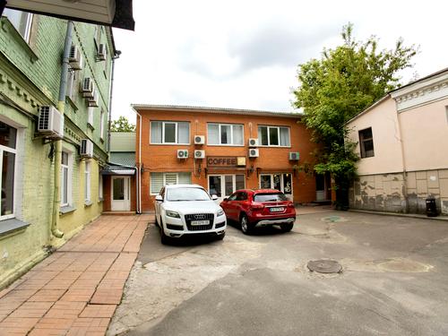 комерційна за адресою Борисоглібська вул., 12