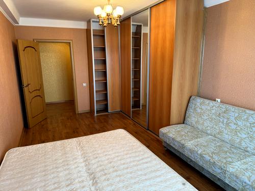 квартира за адресою Богатирська вул., 2