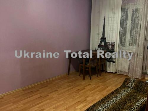квартира за адресою Анни Ахматової вул., 19