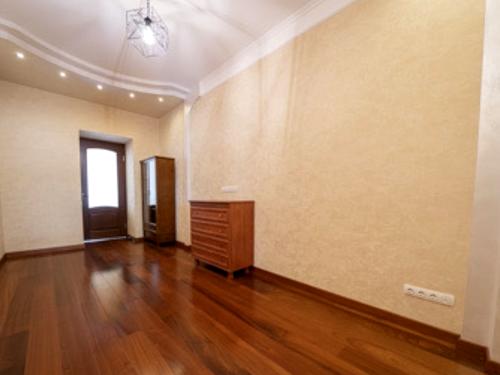квартира за адресою Шота Руставелі вул., 8