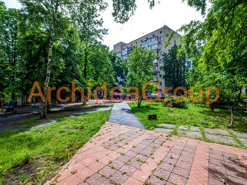 комерційна за адресою Саксаганського, 45