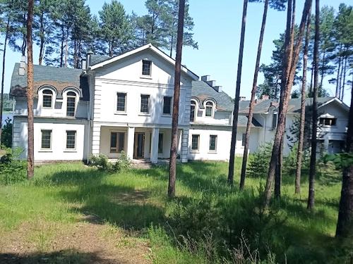 будинок за адресою Вишнева вул.