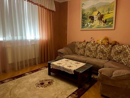 будинок за адресою Центральна, 20