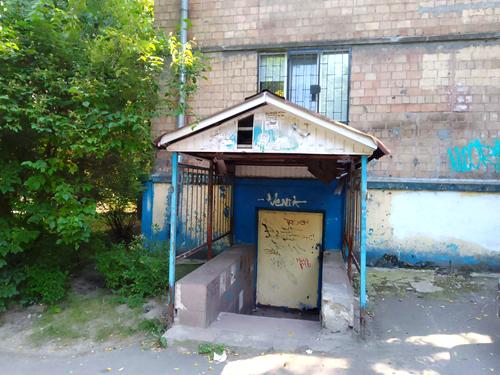 комерційна за адресою Уманська вул., 25