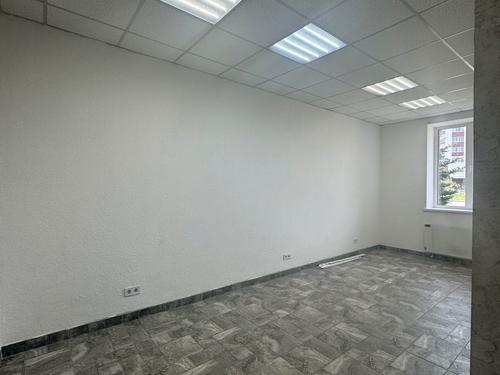комерційна за адресою Машинобудівників вул., 31