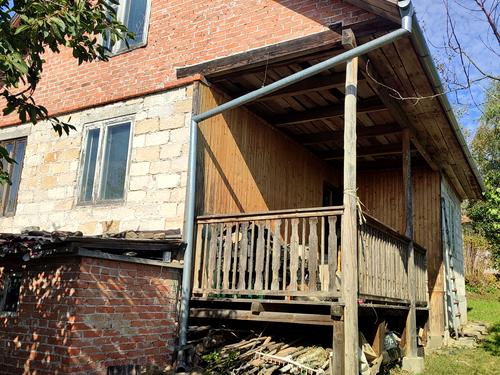 будинок за адресою Набережна вул., 46