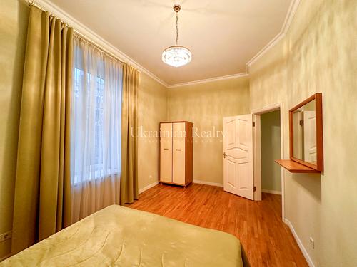 квартира за адресою Богдана Хмельницького вул., 32