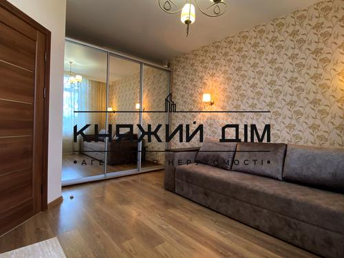 квартира за адресою с. Петропавлівська борщагівка, Садова вул., 51-В