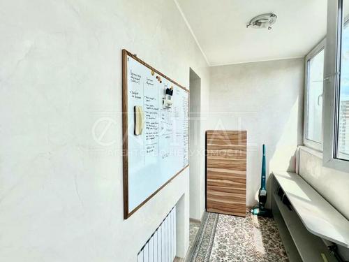 квартира за адресою Анни Ахматової вул., 24