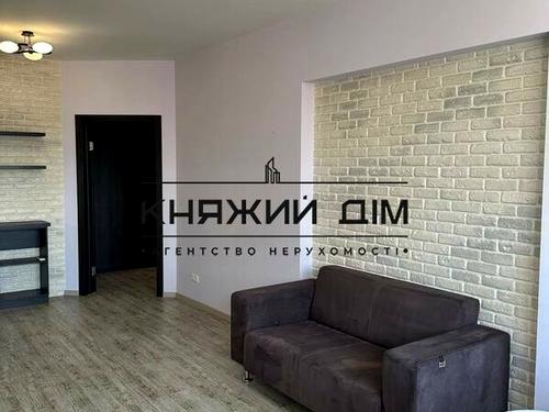 квартира за адресою Київ, Драгоманова вул., 40-Е