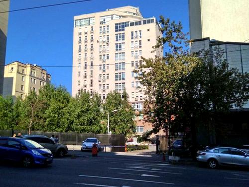 комерційна за адресою Антоновича вул. (Горького), 33В