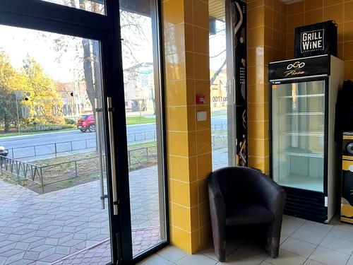 комерційна за адресою Свободи просп., 73д