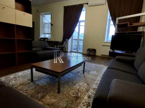 квартира за адресою Хорива вул., 4