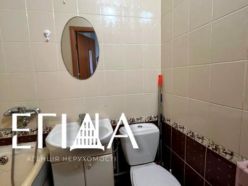 квартира за адресою Василя Нікітіна вул., 15