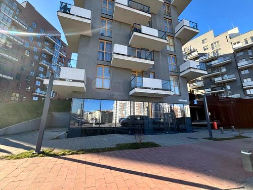 комерційна за адресою Малоголосківська вул., 28