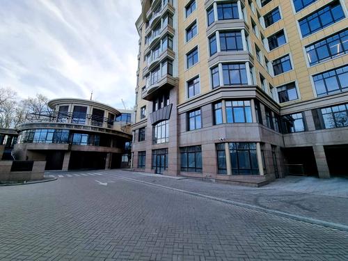 комерційна за адресою Михайла Грушевського вул., 9б