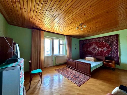 будинок за адресою Вільна