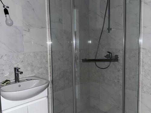 квартира за адресою Київ, Столичне шосе, 1