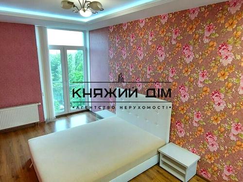 квартира за адресою Регенераторна вул., 4