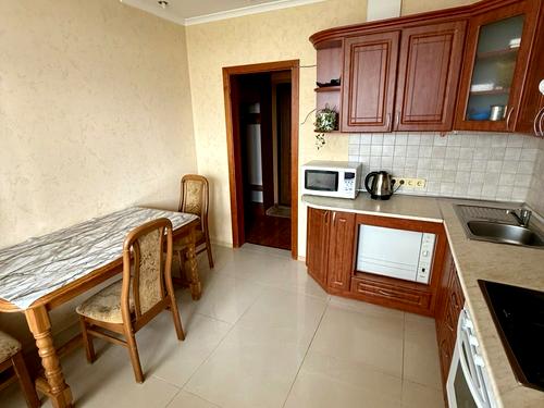 квартира за адресою Верховинна вул., 35