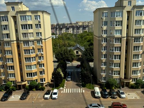 квартира за адресою Братська вул., 12