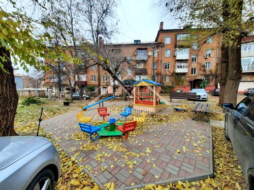 квартира за адресою Володимира Великого пл. (Олександра Поля), 9