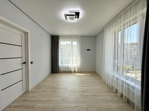 квартира за адресою Степана Бандери вул., 77