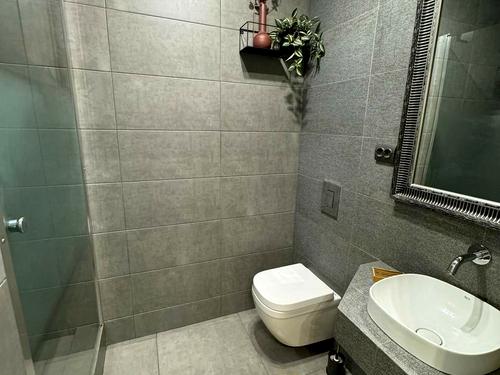 квартира за адресою Світлова, 42А