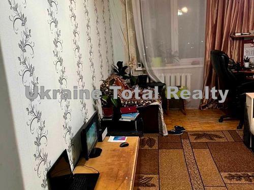 квартира за адресою Райдужна вул., 22