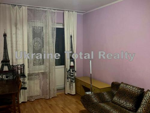 квартира за адресою Анни Ахматової вул., 19