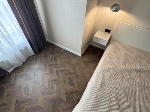 квартира за адресою Домбровського вул., 3б, к.14,15