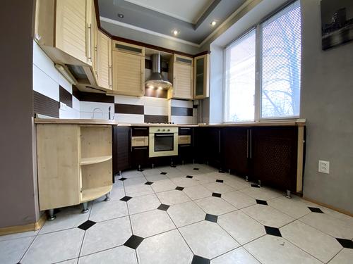 квартира за адресою Сергія Колачевського, 30