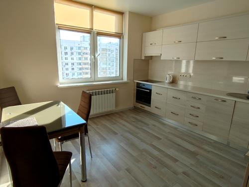 квартира за адресою Анни Ахматової вул., 22