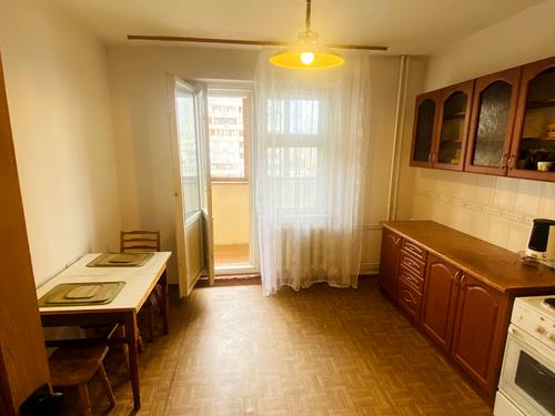 квартира за адресою Київ, Лариси Руденко вул., 21