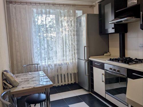 квартира за адресою Михайла Драгоманова вул. (Димитрова), 52