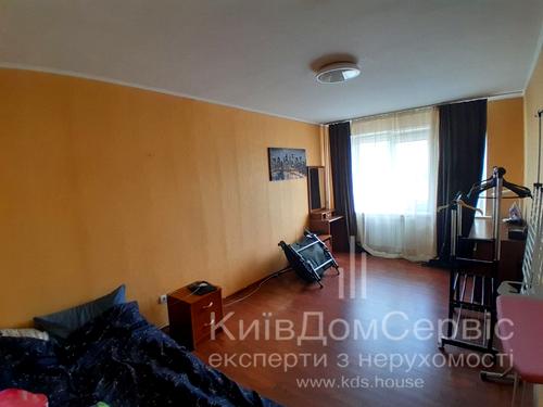 квартира за адресою Академіка Глушкова просп., 18