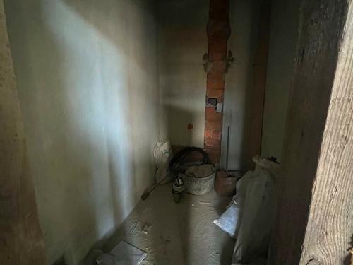 комерційна за адресою Володимира Навроцького вул., 2