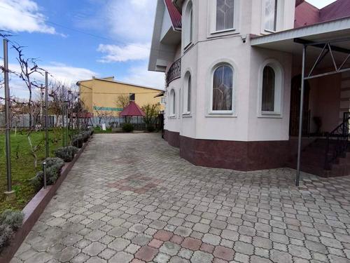будинок за адресою Олександра Блистіва вул.
