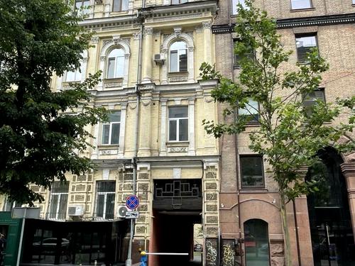 комерційна за адресою Євгена Чикаленка вул. (Пушкінська), 25