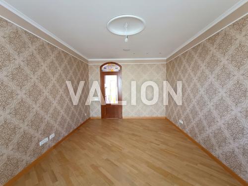 квартира за адресою Анни Ахматової вул., 35
